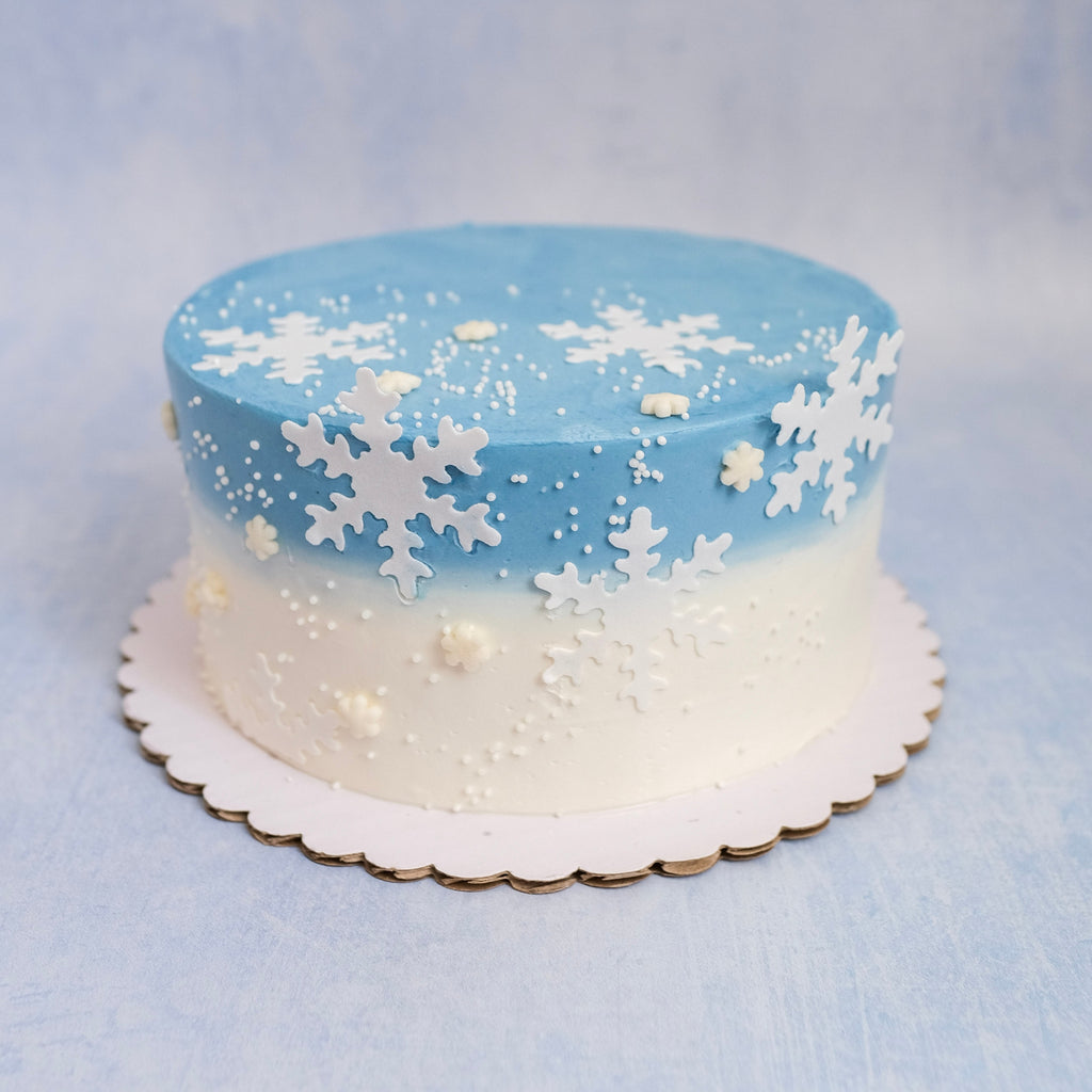Snowflake winter wonderland cake 