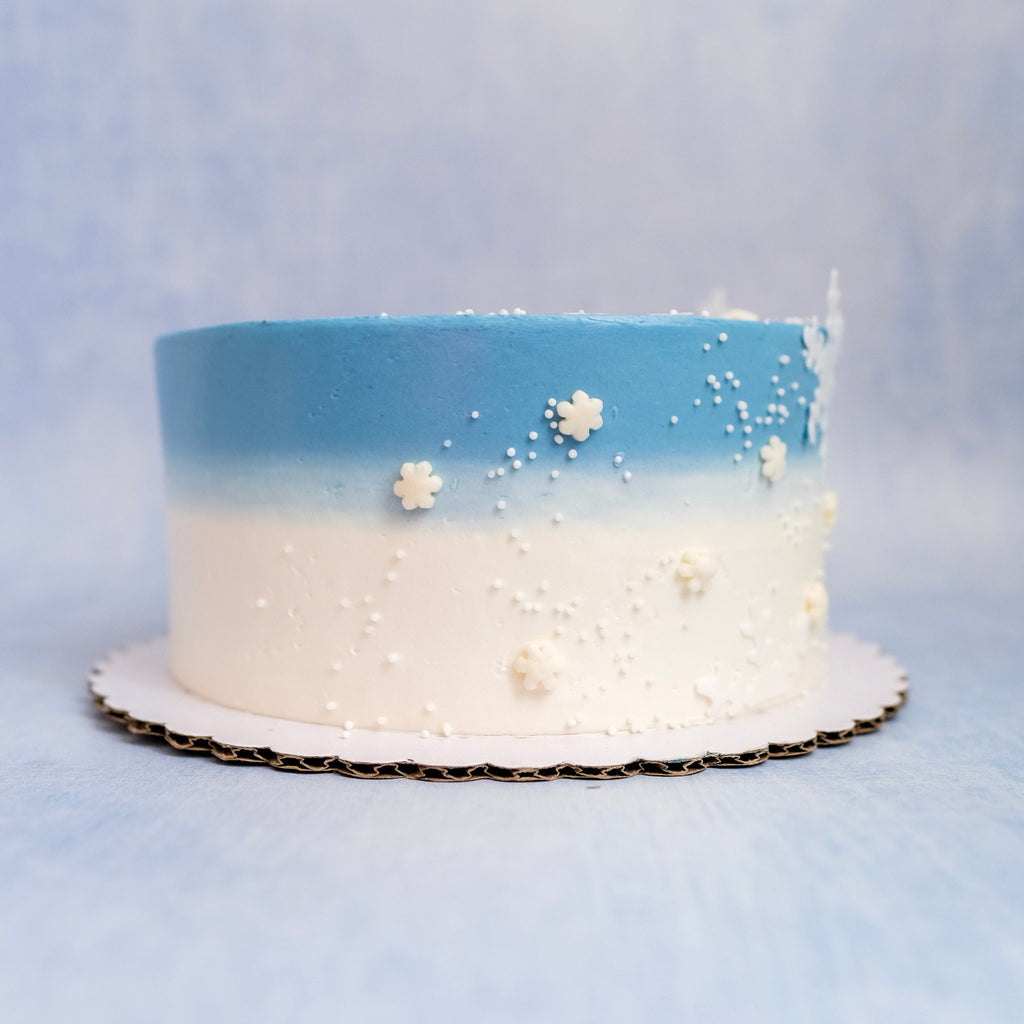 Snowflake winter wonderland cake 