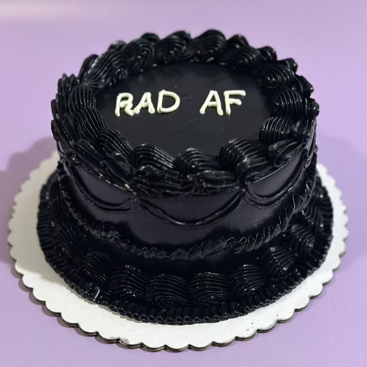 Round vintage ornate cake 