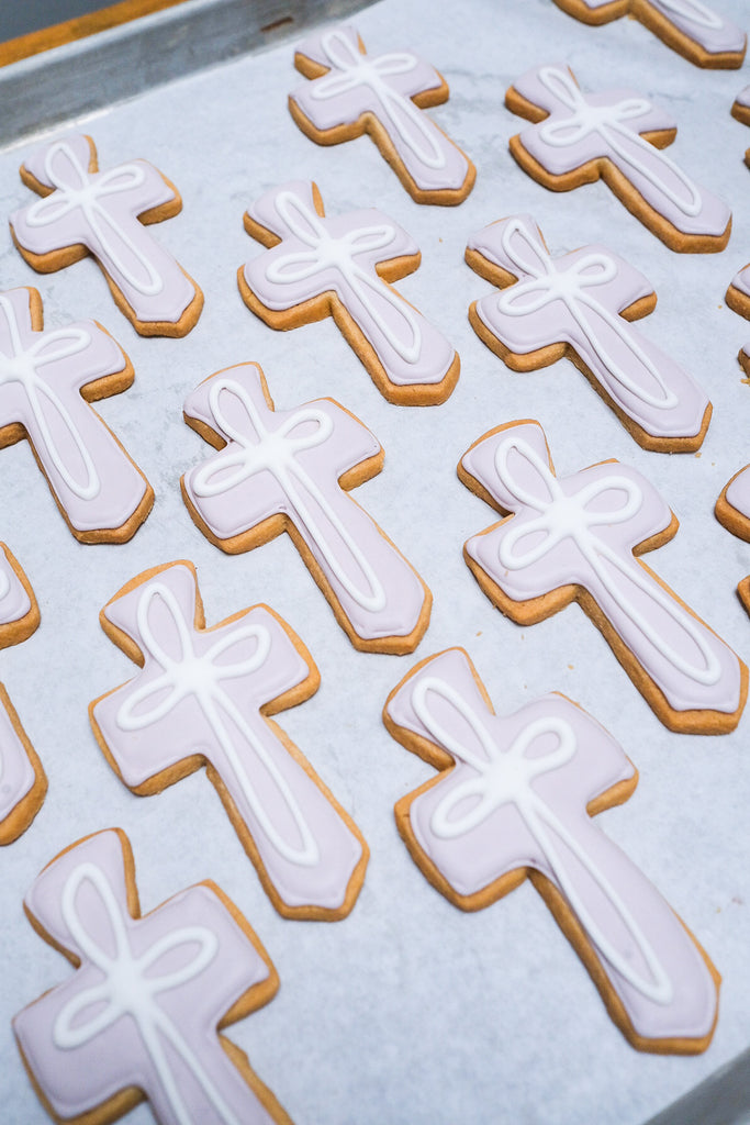 pink cross sugar cookies 