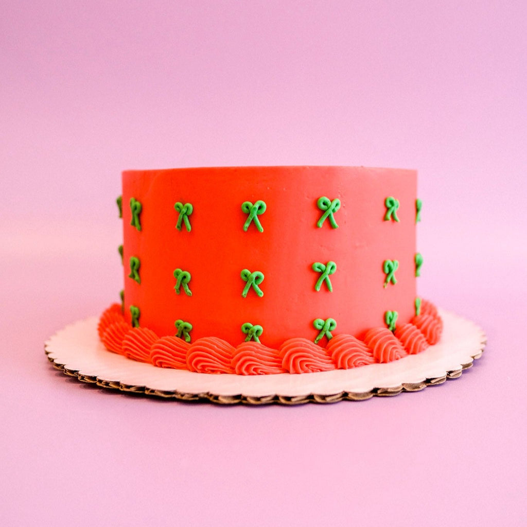 Little bow red and green Christmas cake