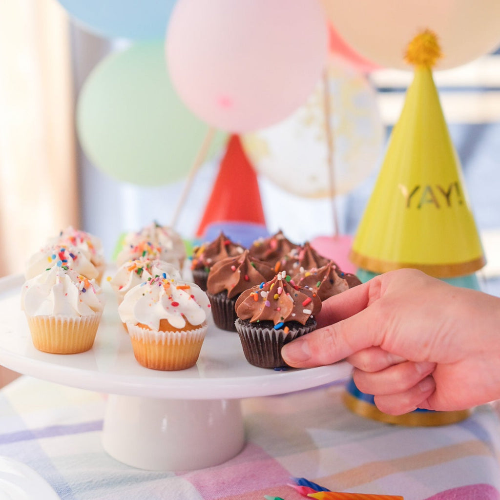 Mini chocolate and Vanilla Cupcakes
