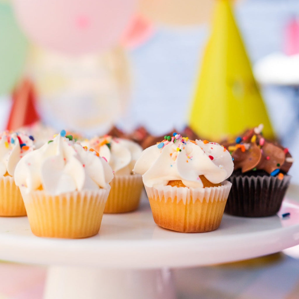Mini chocolate and Vanilla Cupcakes
