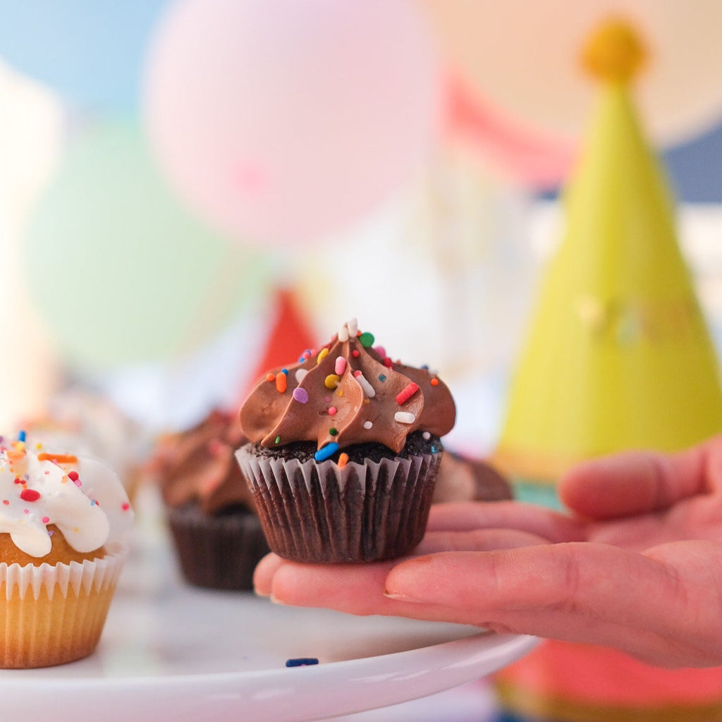 Mini chocolate and Vanilla Cupcakes